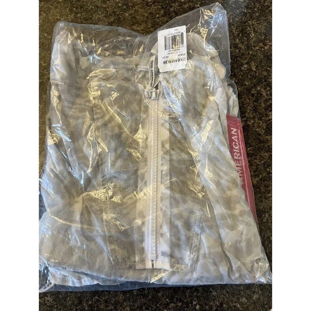 Good American Size Medium /2 Icy Leopard Windbreaker White Hoodie Jacket Beltbag